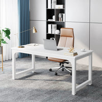 Moderner großer Büroschreibtisch